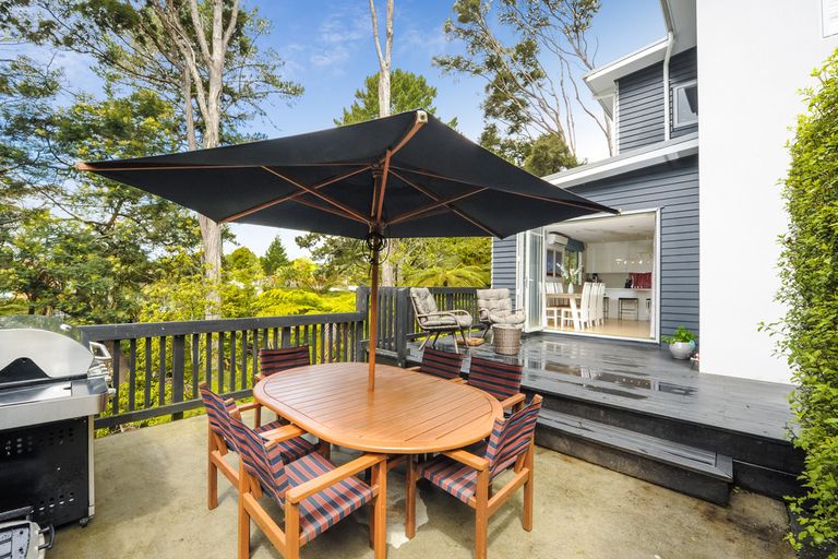 Photo of property in 20e Konini Road, Titirangi, Auckland, 0604