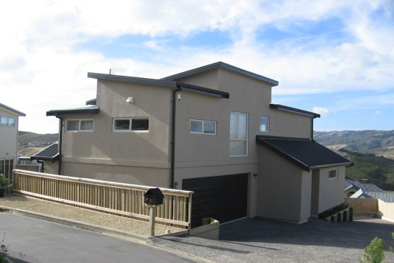 Photo of property in 17a Sandybrow, Churton Park, Wellington, 6037