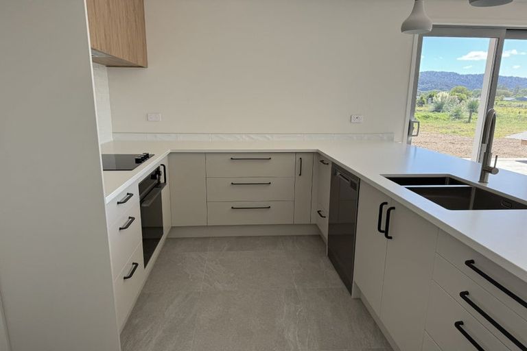 Photo of property in 165 Kupe Drive, Whitianga, 3510