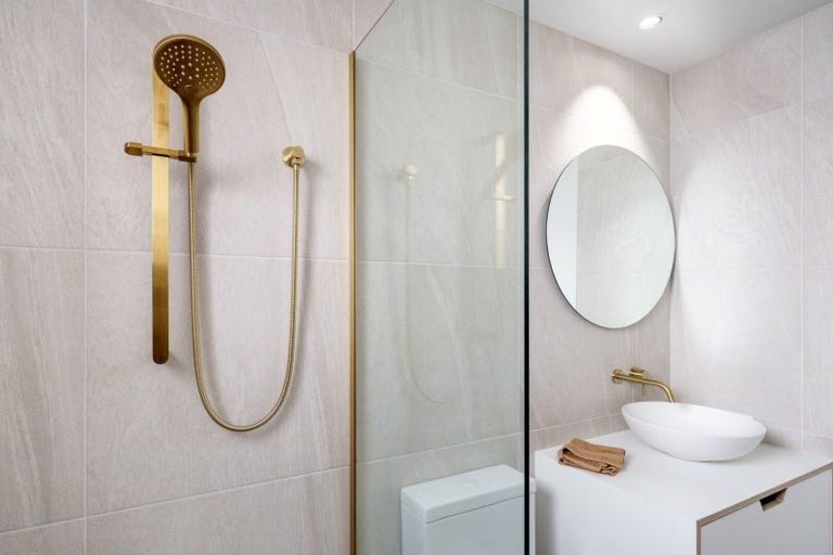 Photo of property in 17 Doug Ledgerwood Drive, Wanaka, 9305