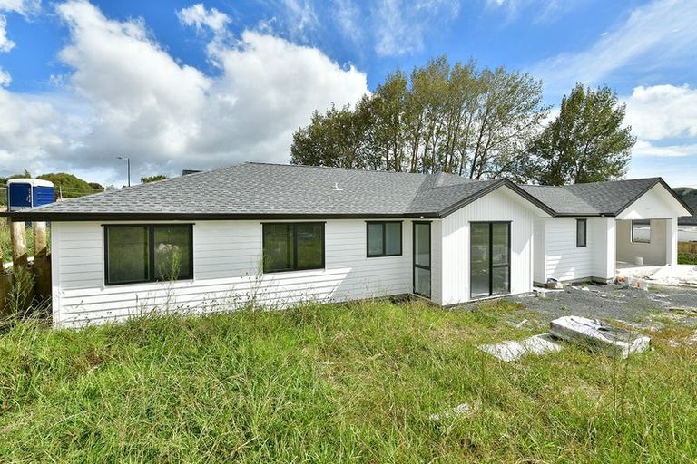 Photo of property in 1 Kanono Way, Helensville, 0800