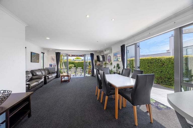 Photo of property in 9 Meadowbrook Place, Wanaka, 9305