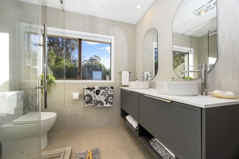 Photo of property in 3 Laingfield Terrace, Laingholm, Auckland, 0604