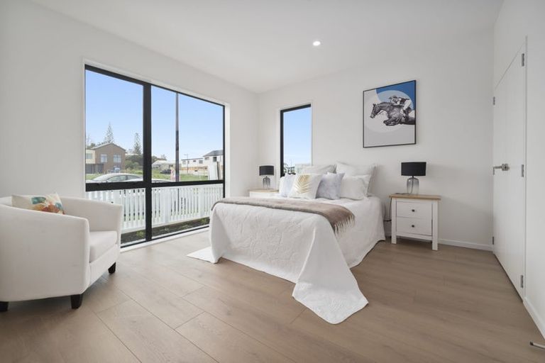 Photo of property in 20 Kaititiko Road, Rosehill, 2113
