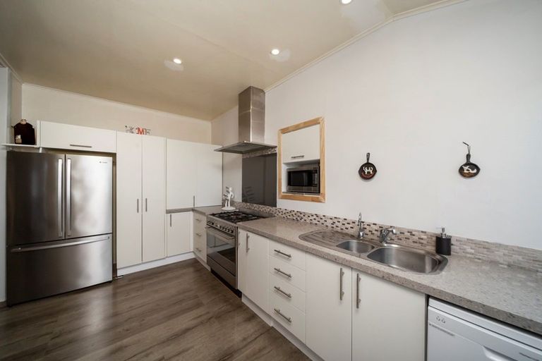 Photo of property in 107 Waihi Road, Hawera, 4610