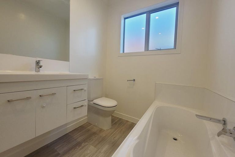 Photo of property in 26 Karearea Avenue, Kenepuru, Porirua, 5022