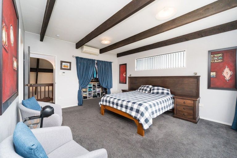 Photo of property in 16 Akaroa Avenue, Awapuni, Palmerston North, 4412