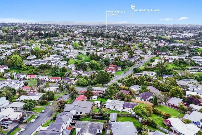Photo of property in 1/6 Segedin Place, Glenfield, Auckland, 0629