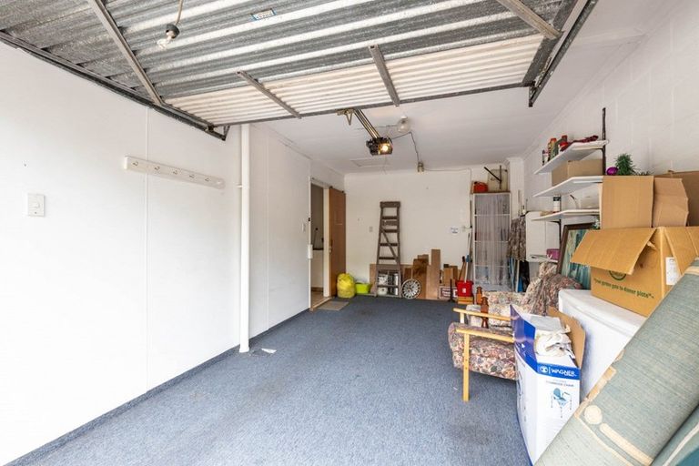 Photo of property in 345 Devon Street West, New Plymouth, 4310
