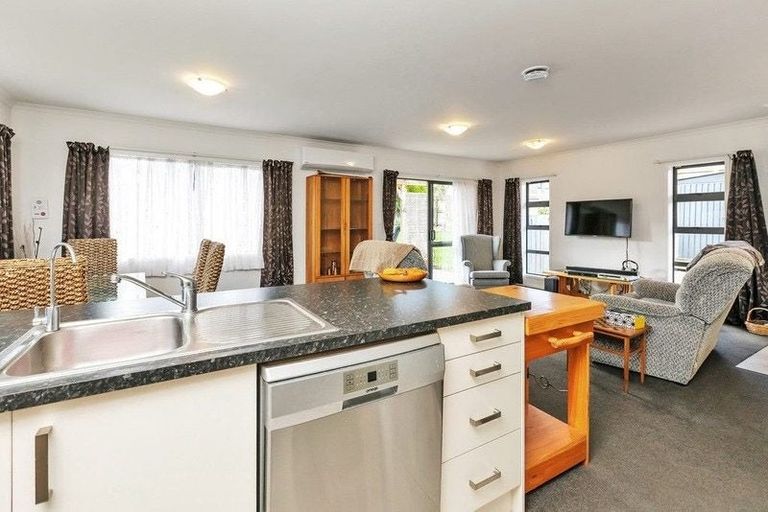 Photo of property in 12 Miners Lane, Te Kamo, Whangarei, 0112