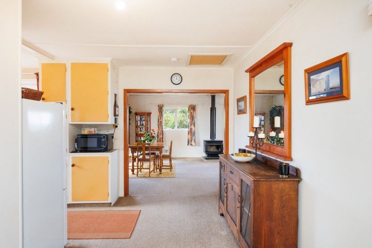 Photo of property in 1 Seabury Avenue, Foxton Beach, Foxton, 4815