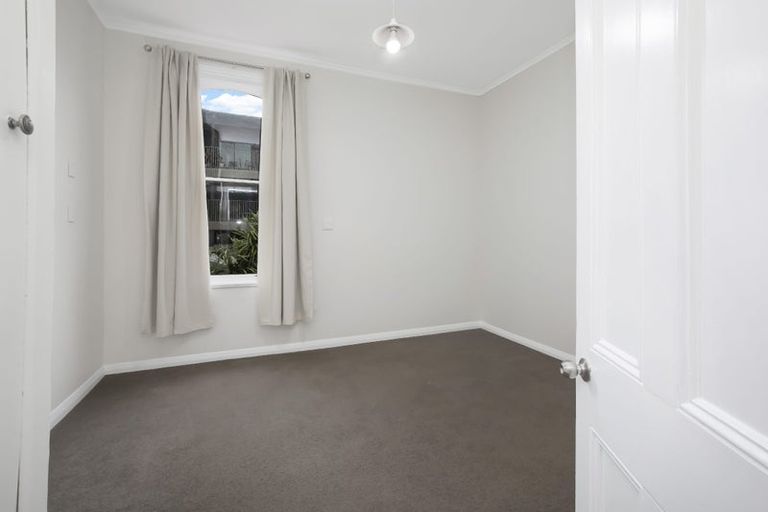 Photo of property in 46 Sussex Street, Mount Cook, Wellington, 6021