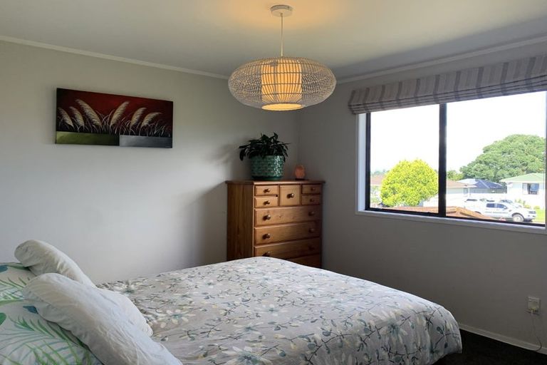 Photo of property in 9 Patrice Place, Massey, Auckland, 0614