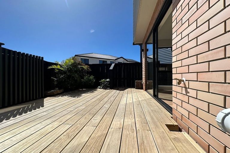 Photo of property in 40e Nikau Street, New Lynn, Auckland, 0600