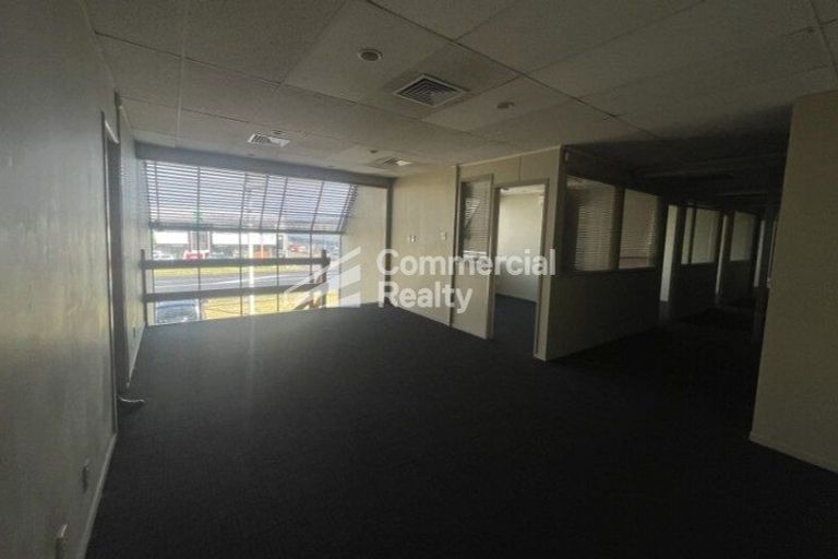 Photo of property in 83 Springs Road, Hornby, Christchurch, 8042