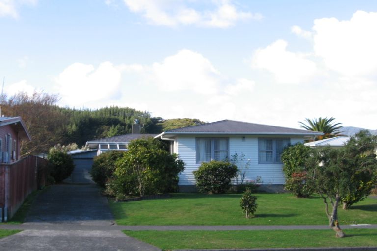 Photo of property in 32 Mohaka Street, Wainuiomata, Lower Hutt, 5014