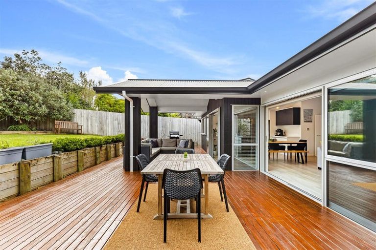 Photo of property in 21 Alexandra Street, Riverhead, 0820