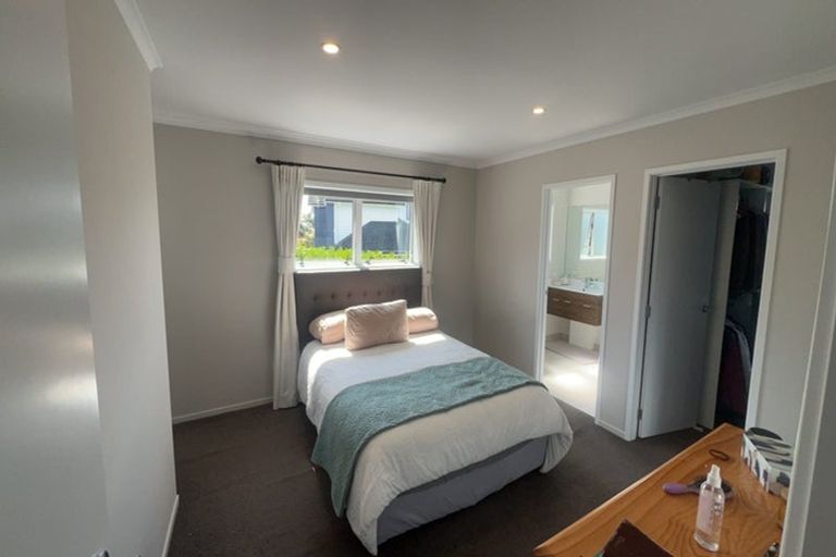 Photo of property in 15 Boardwalk Rise, Long Bay, Auckland, 0630
