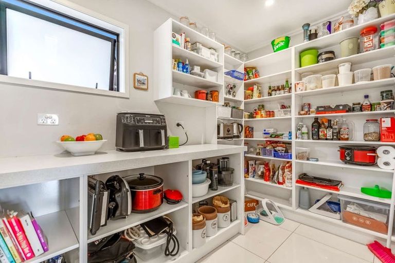 Photo of property in 19 Kendallvale Drive, Waiuku, 2123