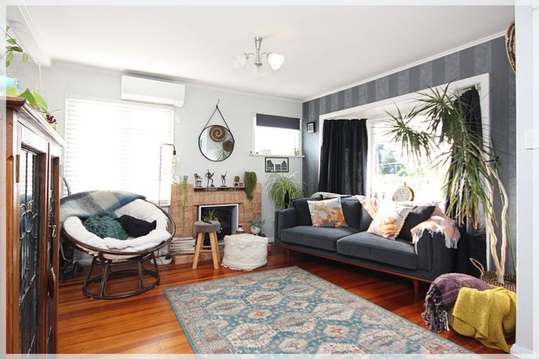 Photo of property in 30 The Avenue, Levin, 5510