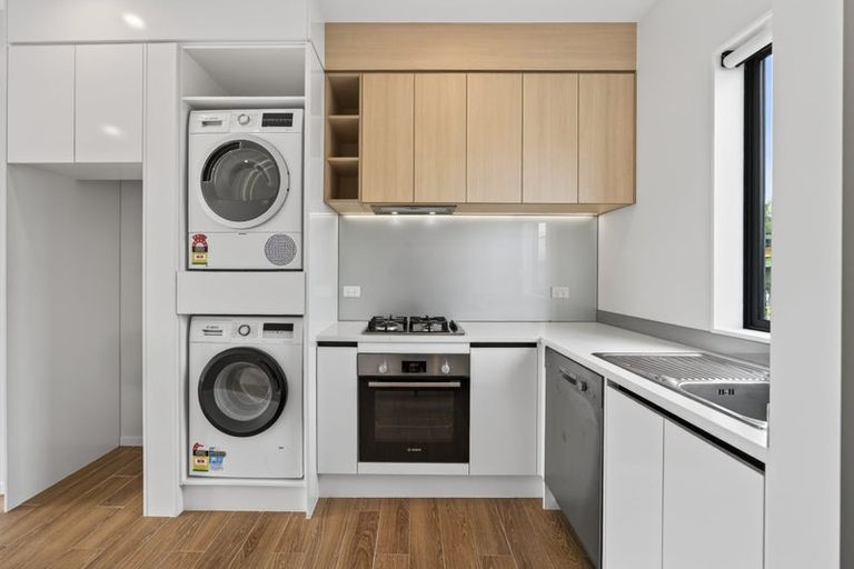 Photo of property in 27 Arahopu Place, Papakura, 2110