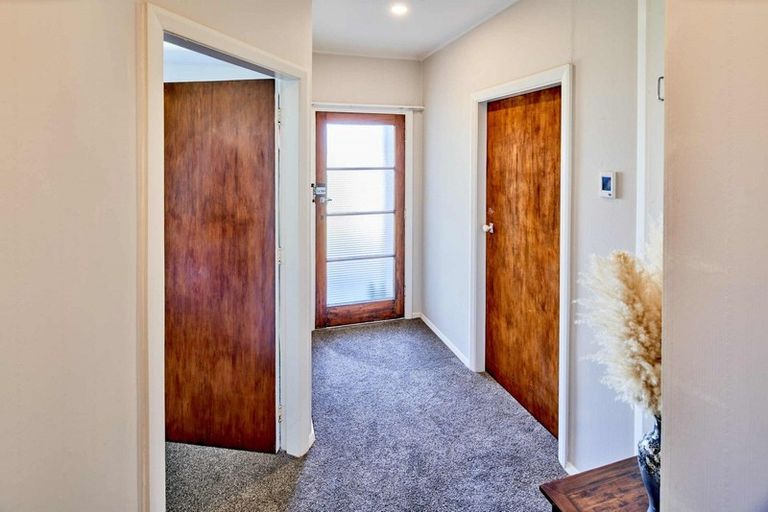 Photo of property in 90 Pine Avenue, Ebdentown, Upper Hutt, 5018