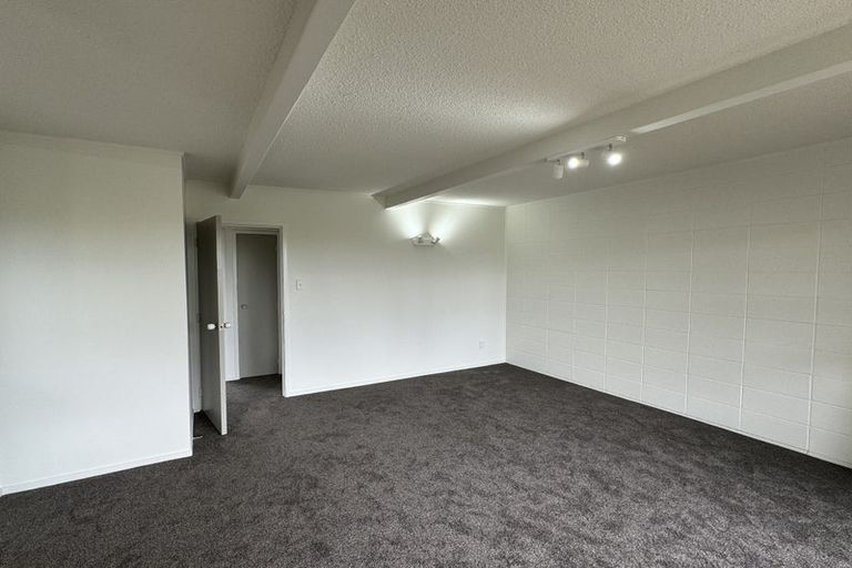 Photo of property in 2/74 Sunnybrae Road, Hillcrest, Auckland, 0627