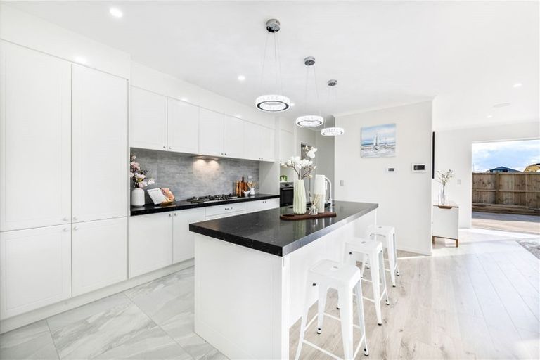 Photo of property in 50 Elevation Street, Flat Bush, Auckland, 2019