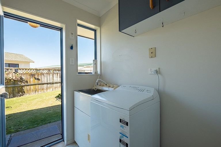 Photo of property in 64 Sunnyvale Street, Bell Block, New Plymouth, 4312