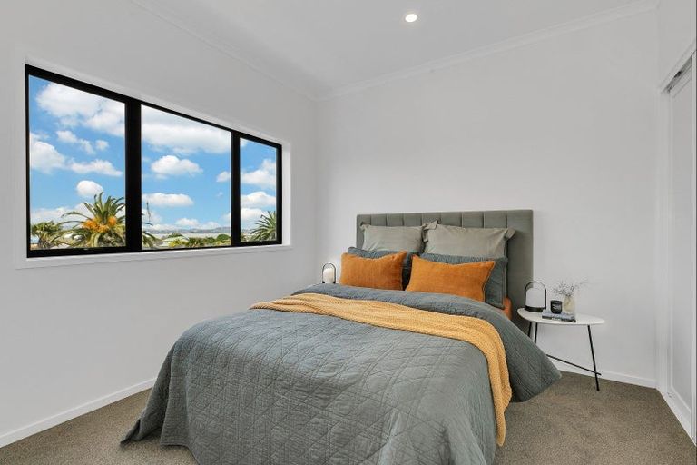 Photo of property in 3/500 Te Atatu Road, Te Atatu Peninsula, Auckland, 0610