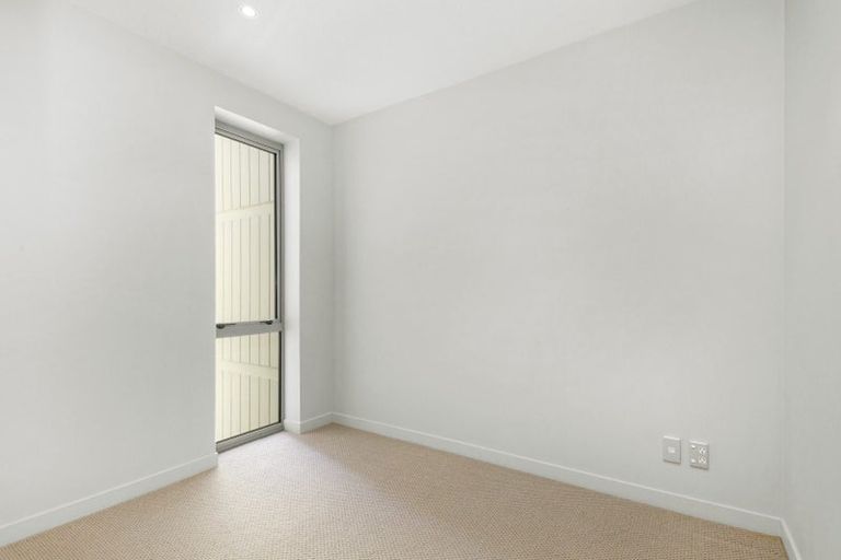 Photo of property in Mariner, 1/140b Oriental Parade, Oriental Bay, Wellington, 6011