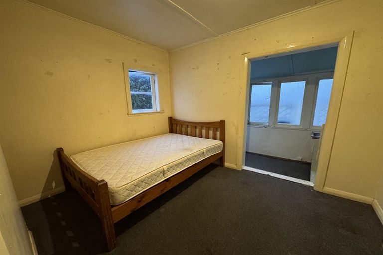 Photo of property in 16 Austin Street, Mount Victoria, Wellington, 6011