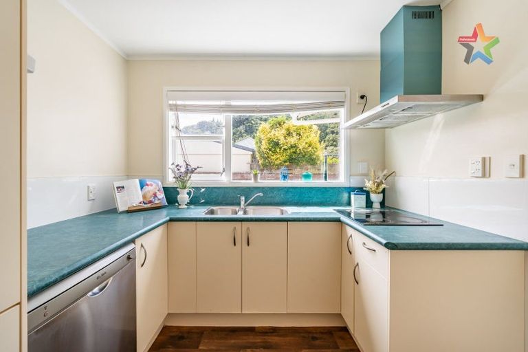 Photo of property in 288 Riverside Drive, Waterloo, Lower Hutt, 5011