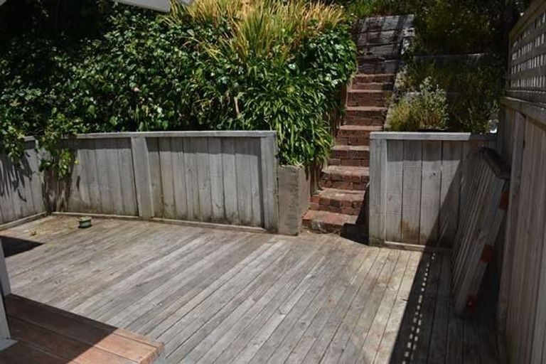 Photo of property in 120 Inglis Street, Seatoun, Wellington, 6022