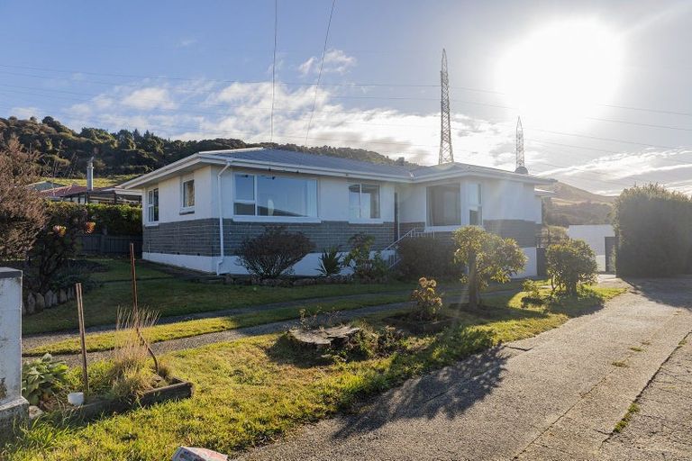 Photo of property in 43 Stephen Street, Halfway Bush, Dunedin, 9010