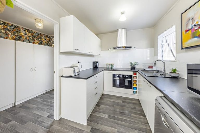 Photo of property in 3/34 Great South Road, Manurewa, Auckland, 2102