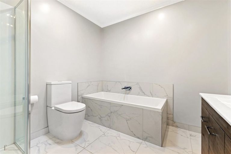 Photo of property in 3 Tuatua Road, Hobsonville, Auckland, 0616