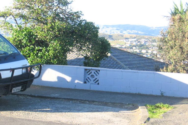 Photo of property in 38 Pikarere Street, Titahi Bay, Porirua, 5022