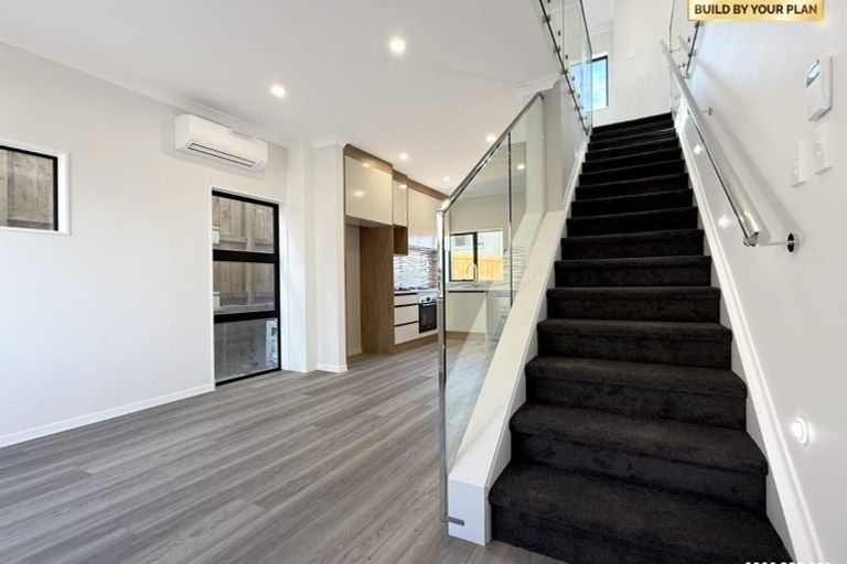 Photo of property in 260 Don Buck Road, Massey, Auckland, 0614