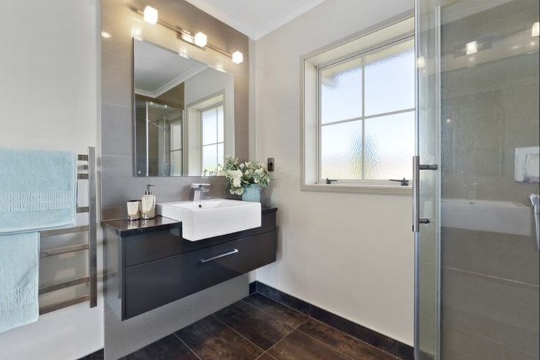 Photo of property in 14 Kenmure Place, Bethlehem, Tauranga, 3110