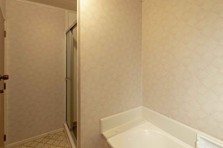 Photo of property in 19 Fife Crescent, Tamatea, Napier, 4112