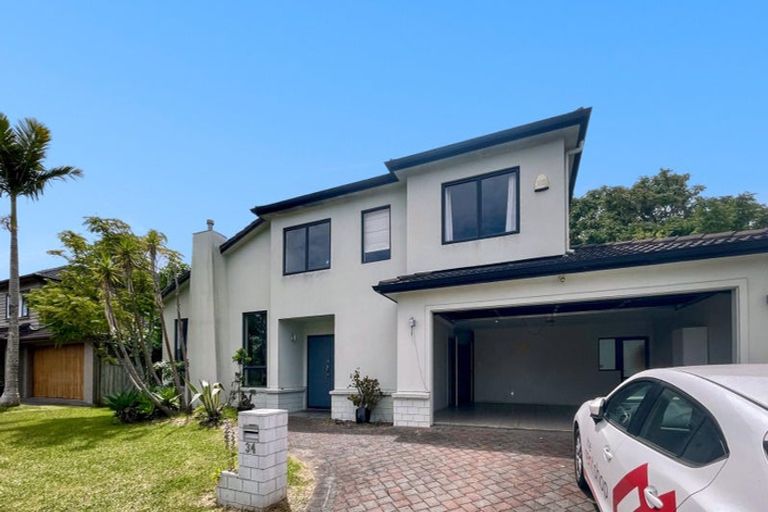 Photo of property in 34 Baltersan Drive, Flat Bush, Auckland, 2016