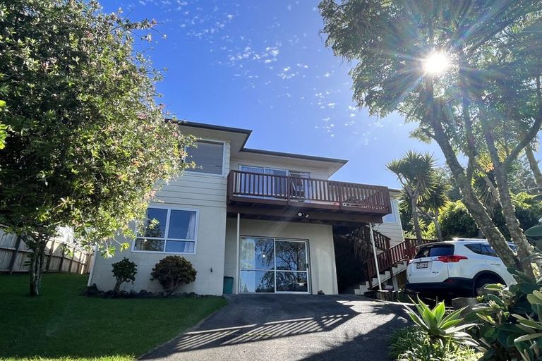 Photo of property in 25 Halberg Street, Glenfield, Auckland, 0629