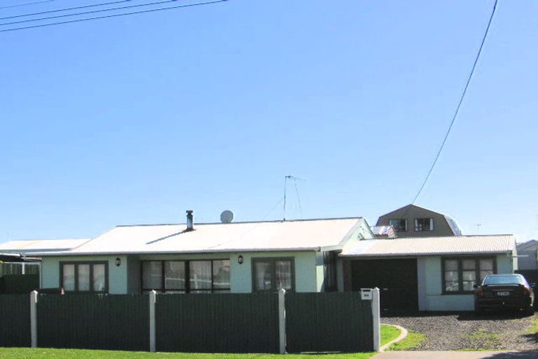 Photo of property in 99 Seabury Avenue, Foxton Beach, Foxton, 4815