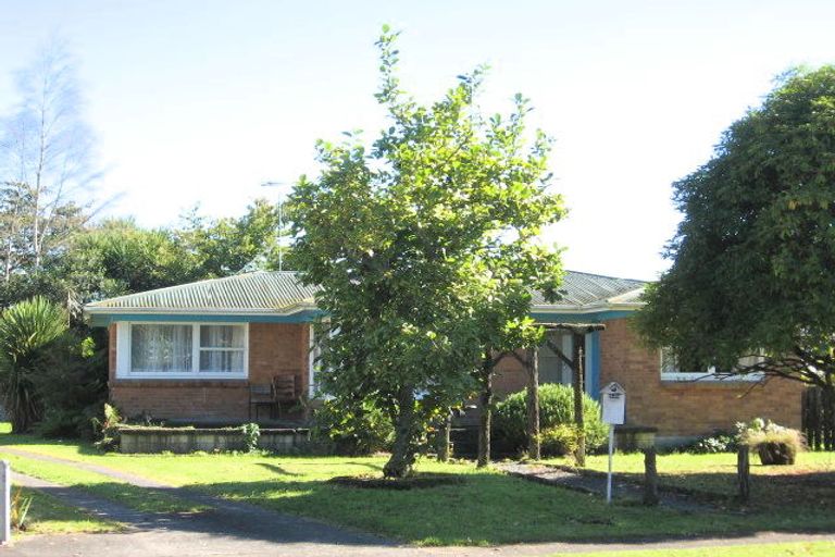 Photo of property in 6 Dunbar Place, Tokoroa, 3420