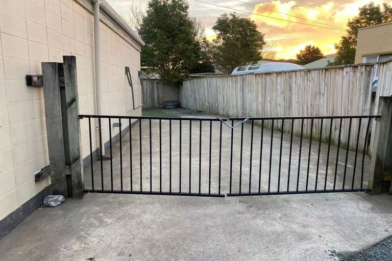 Photo of property in 2/571 Fergusson Drive, Trentham, Upper Hutt, 5018