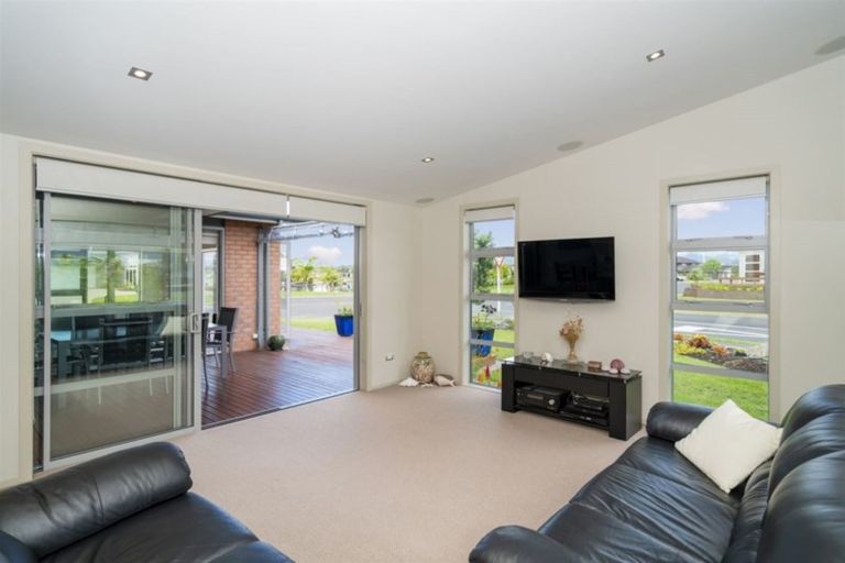 Photo of property in 6 Aquila Drive, Whitianga, 3510