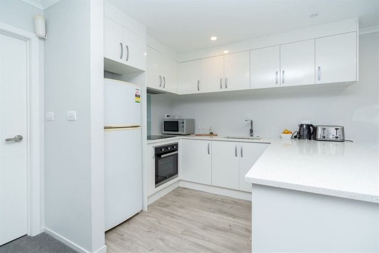 Photo of property in 11u2 Crosher Place, Silverdale, Hamilton, 3216