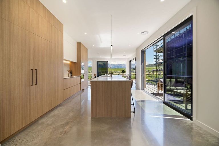 Photo of property in 24 Taurus Lane, Jacks Point, 9371