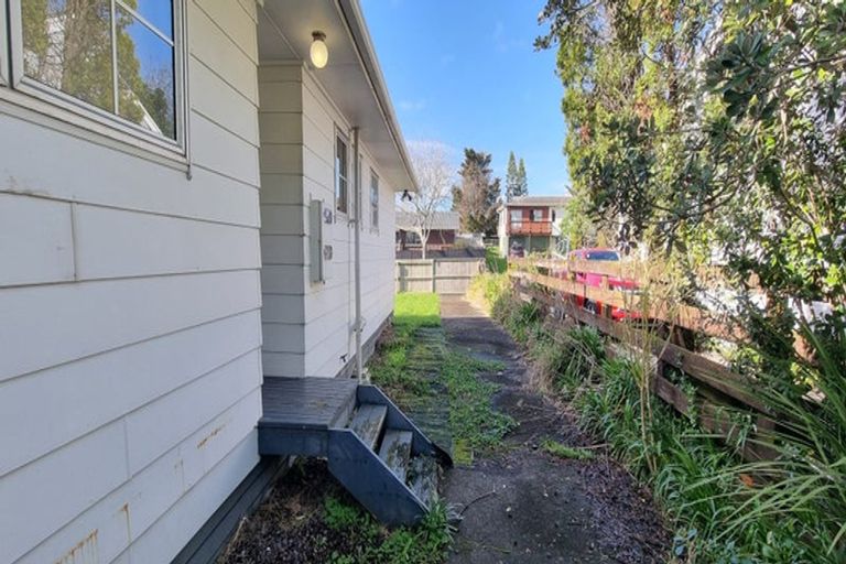 Photo of property in 40 Sikkim Crescent, Clover Park, Auckland, 2019